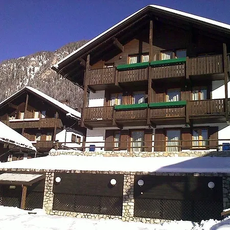 Aparthotel Residence Borgo al Sole 3*