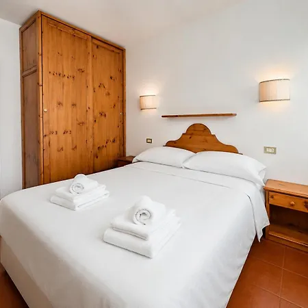 Residence-resort Borgo Al Sole מלון דירות 3*