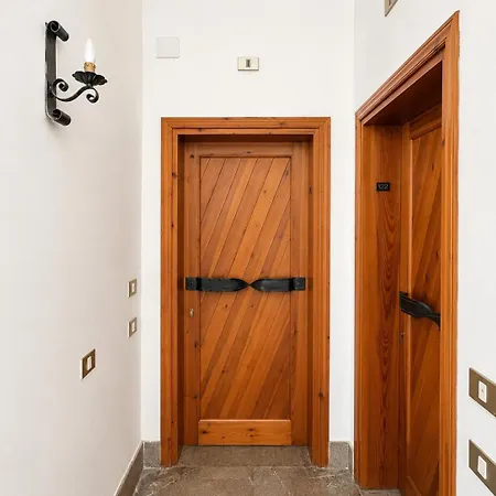 Residence-resort Borgo Al Sole מלון דירות ספאדה