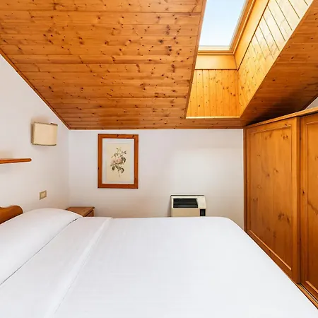 Residence-resort Borgo Al Sole מלון דירות 3*